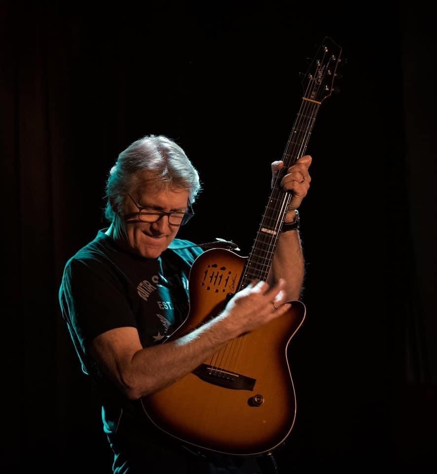 News Round Hill Records to reissue guitarist Rik Emmett’s solo