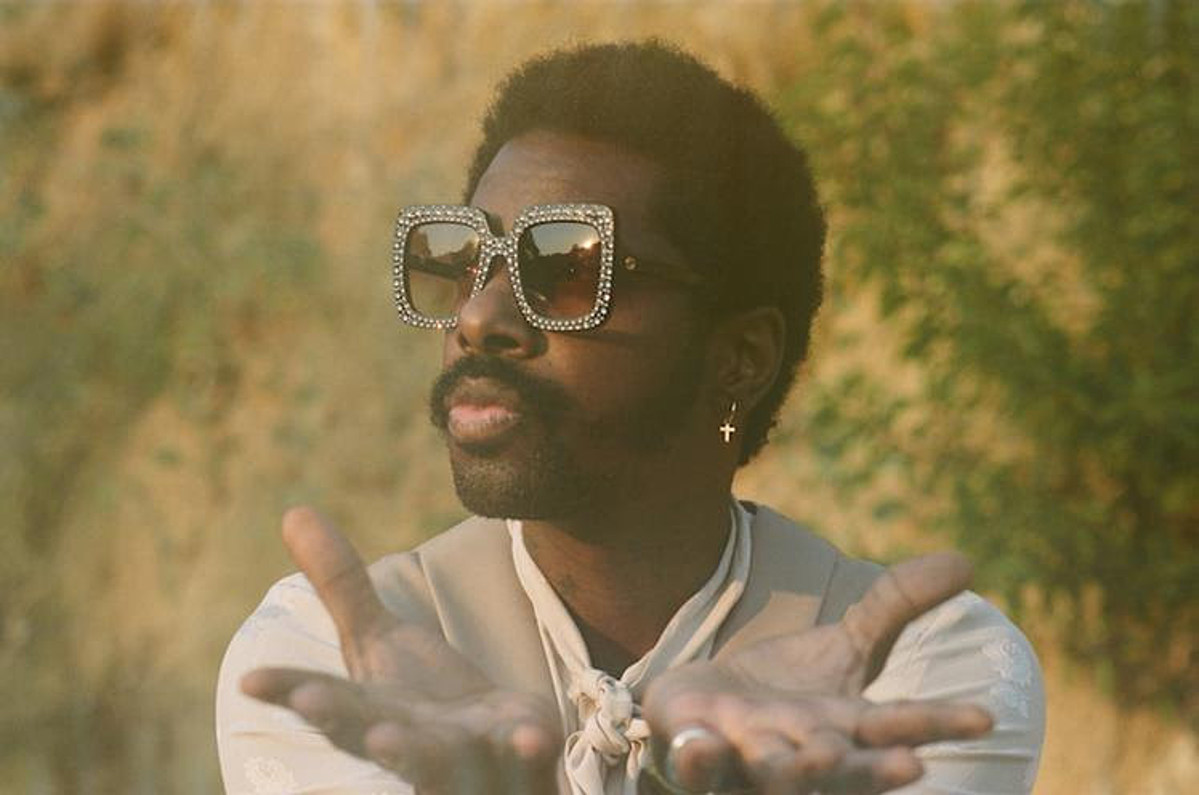 Roster: Curtis Harding | Round Hill Music